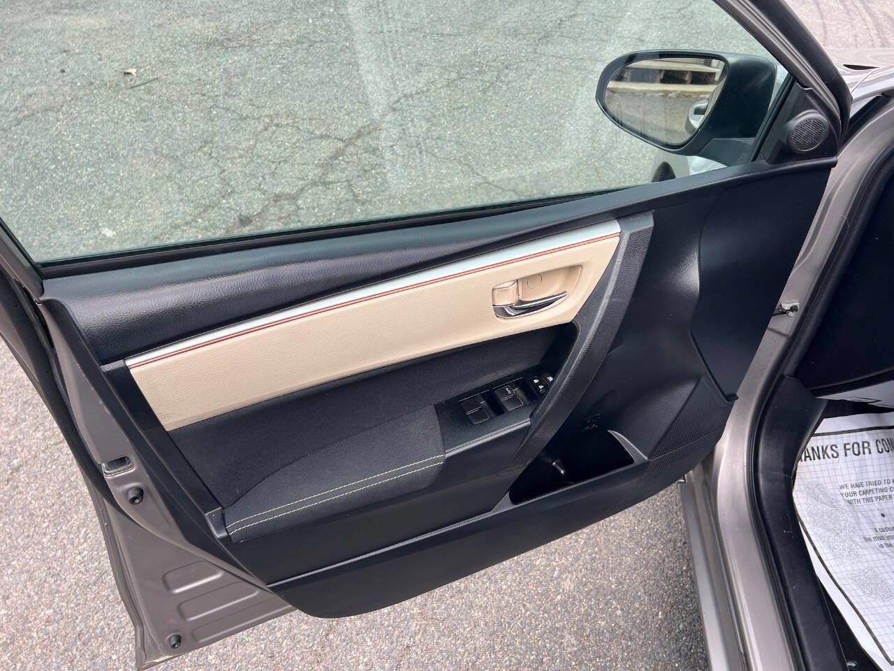 Used 2014 Toyota Corolla LE FWD image 21