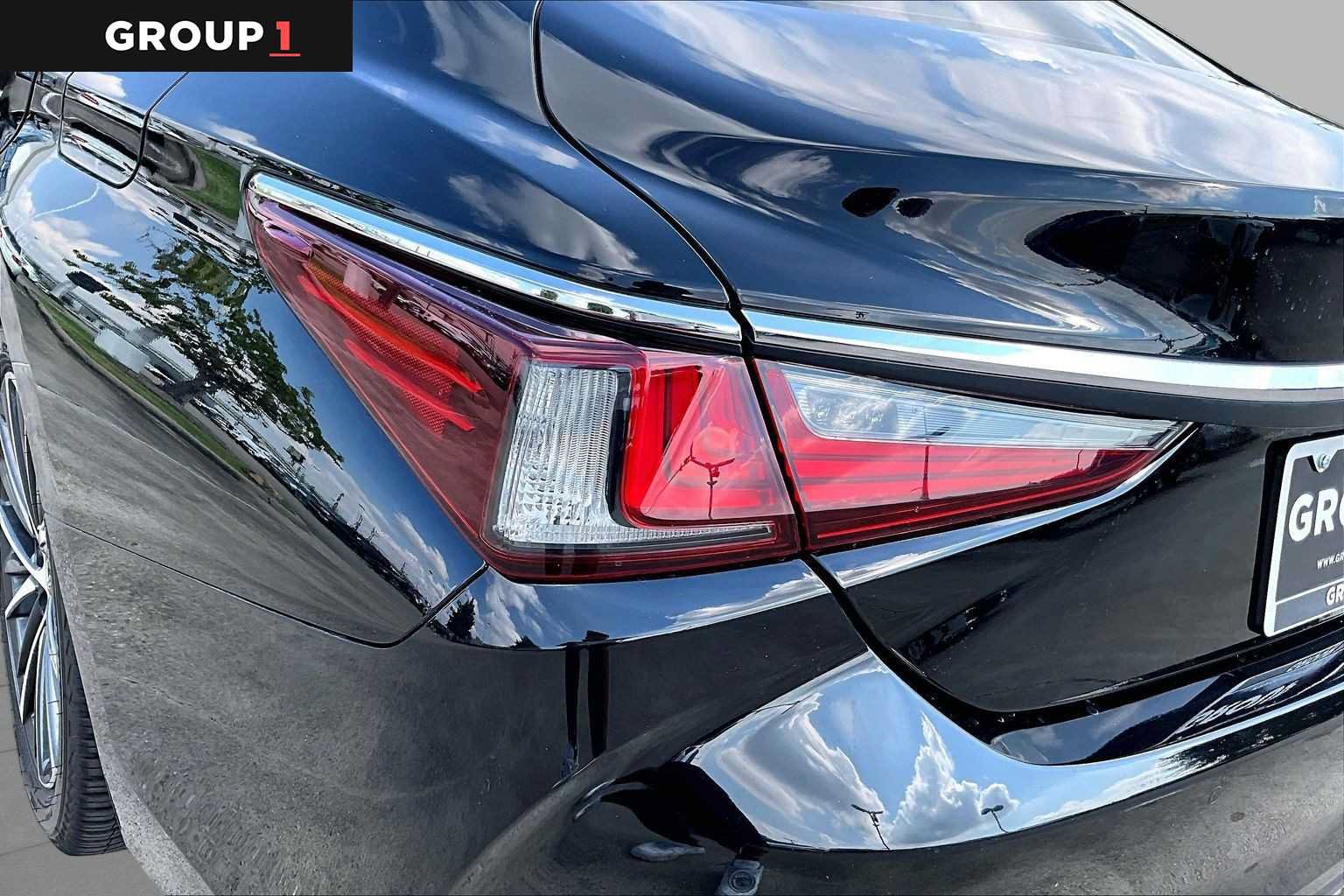 Certified 2024 Lexus ES 350 w/ Premium Package FWD image 26