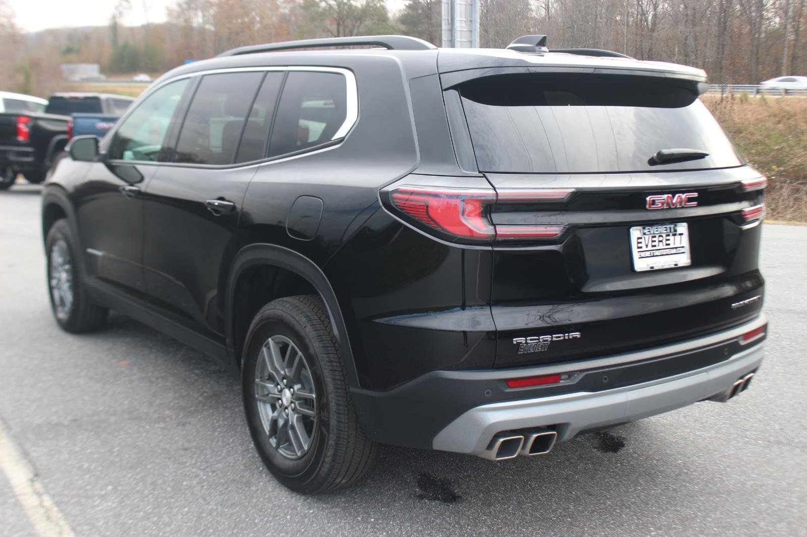 New 2025 GMC Acadia Elevation image 5