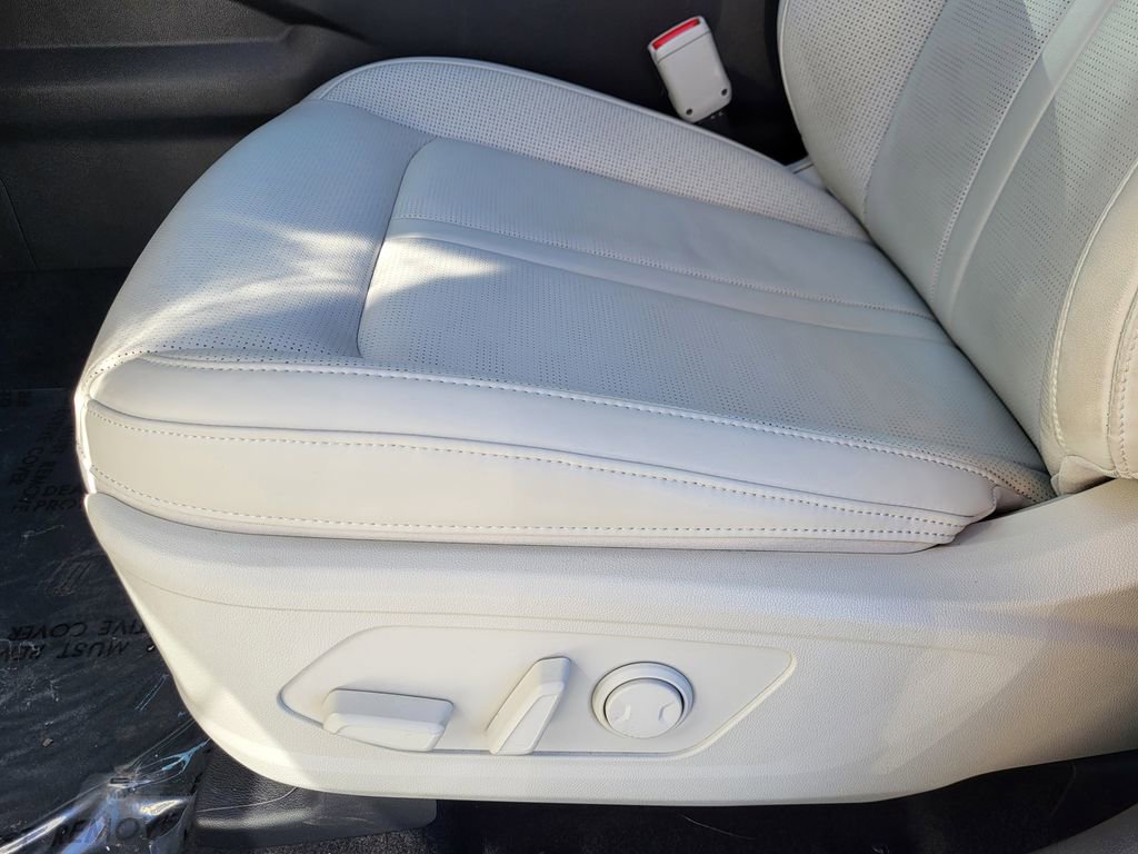 Used 2025 Kia Sorento EX w/ EX Panoramic Sunroof Package image 15