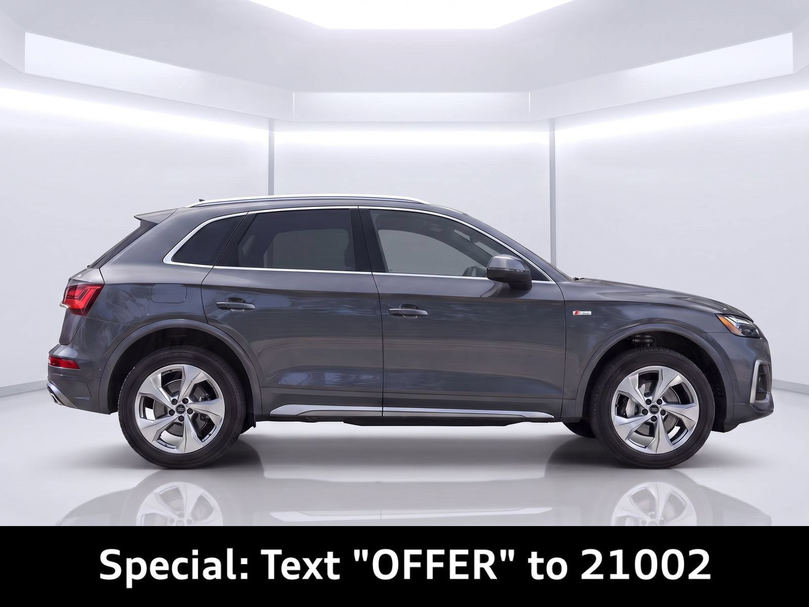 Certified 2023 Audi Q5 2.0T Premium Plus w/ Premium Plus Package AWD/4WD image 3