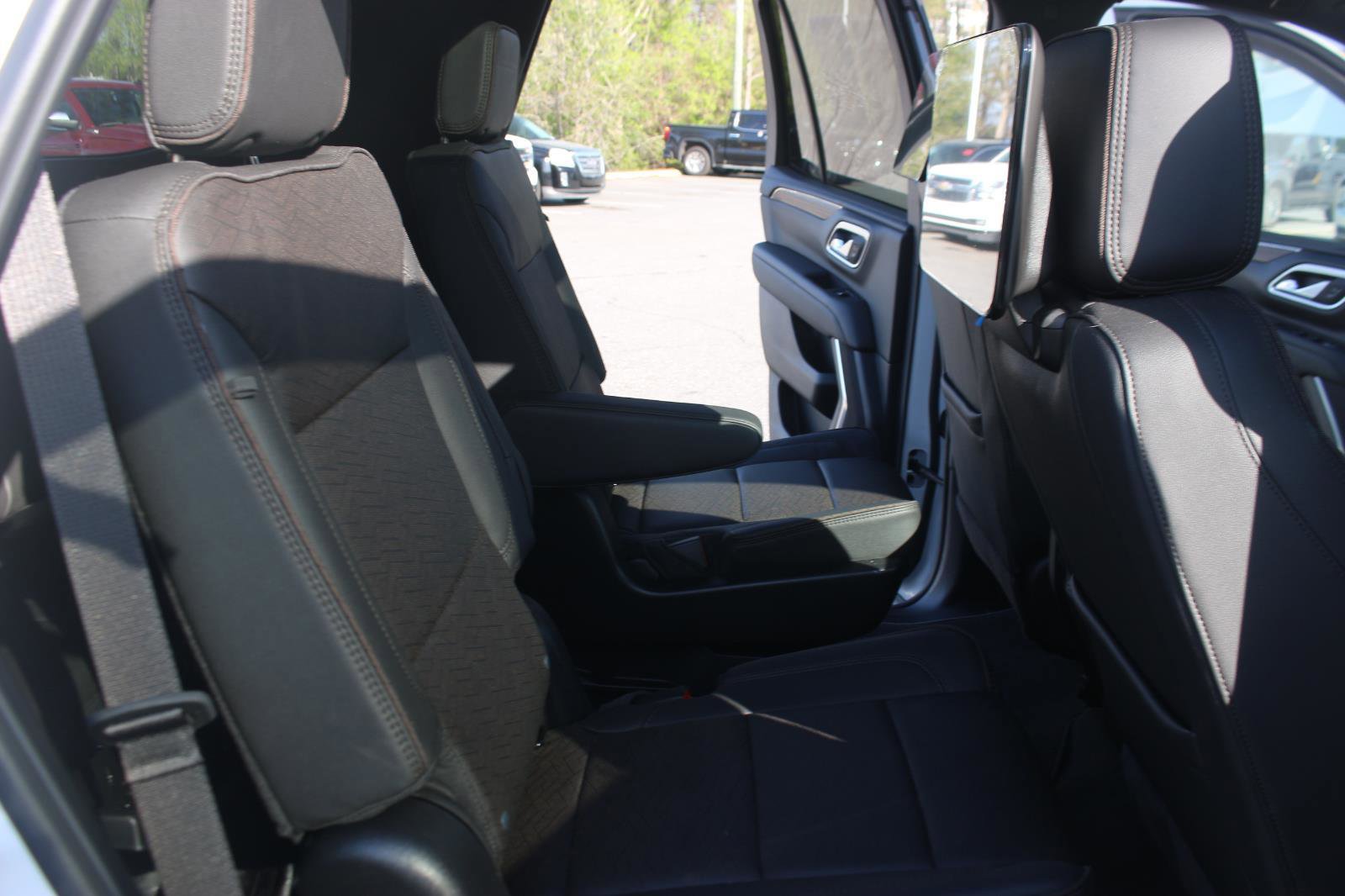 Used 2024 Chevrolet Tahoe High Country w/ Premium Package AWD/4WD image 37