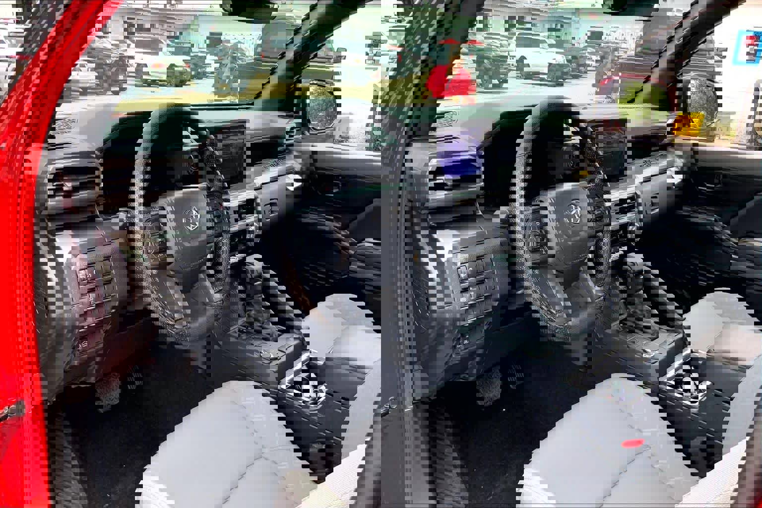 Used 2025 Toyota Tacoma SR5 image 17