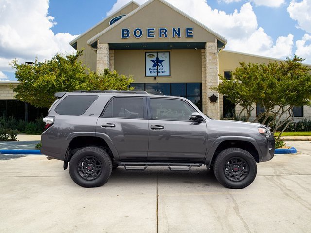 Used 2018 Toyota 4Runner SR5 Premium image 4