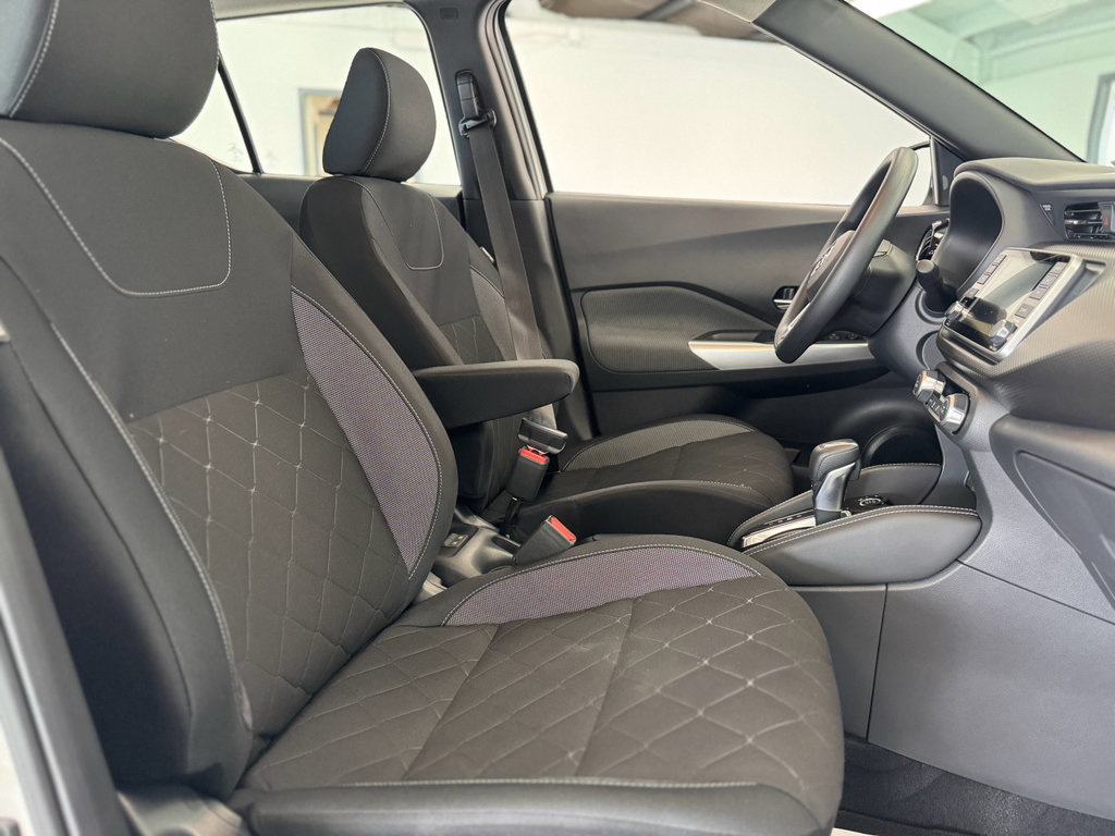 Used 2019 Nissan Kicks SV FWD image 23