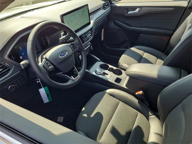 New 2025 Ford Escape SE image 3