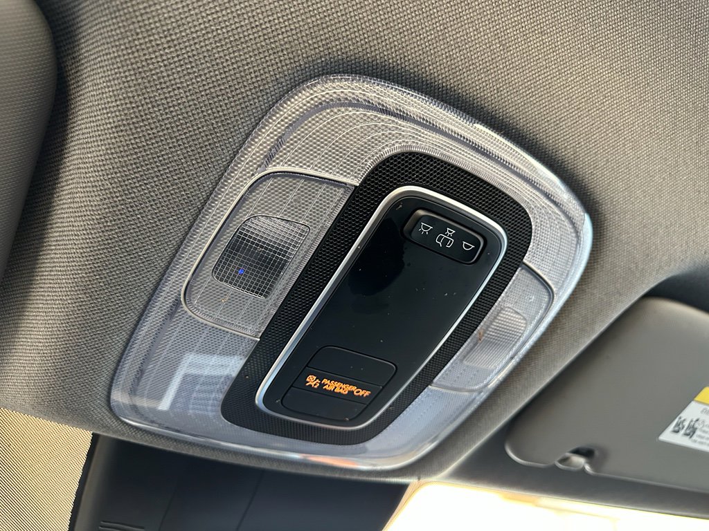 Used 2025 Hyundai Elantra SE image 22