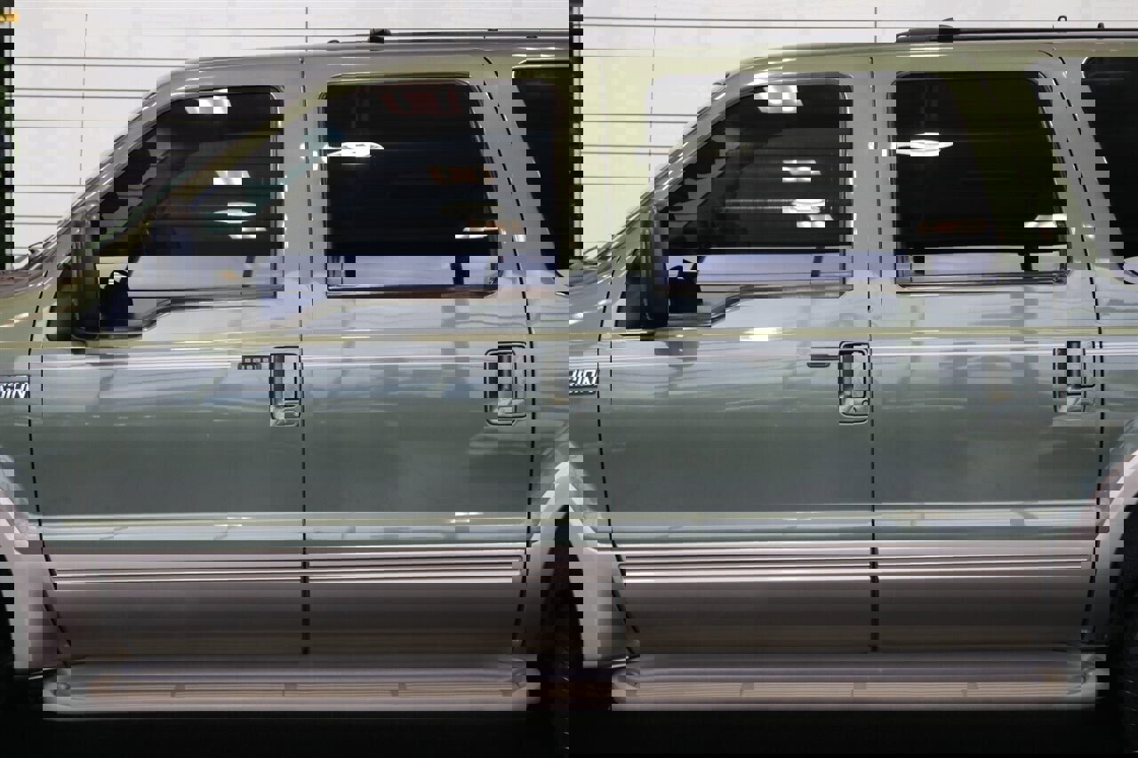 Used 2001 Ford Excursion Limited image 48