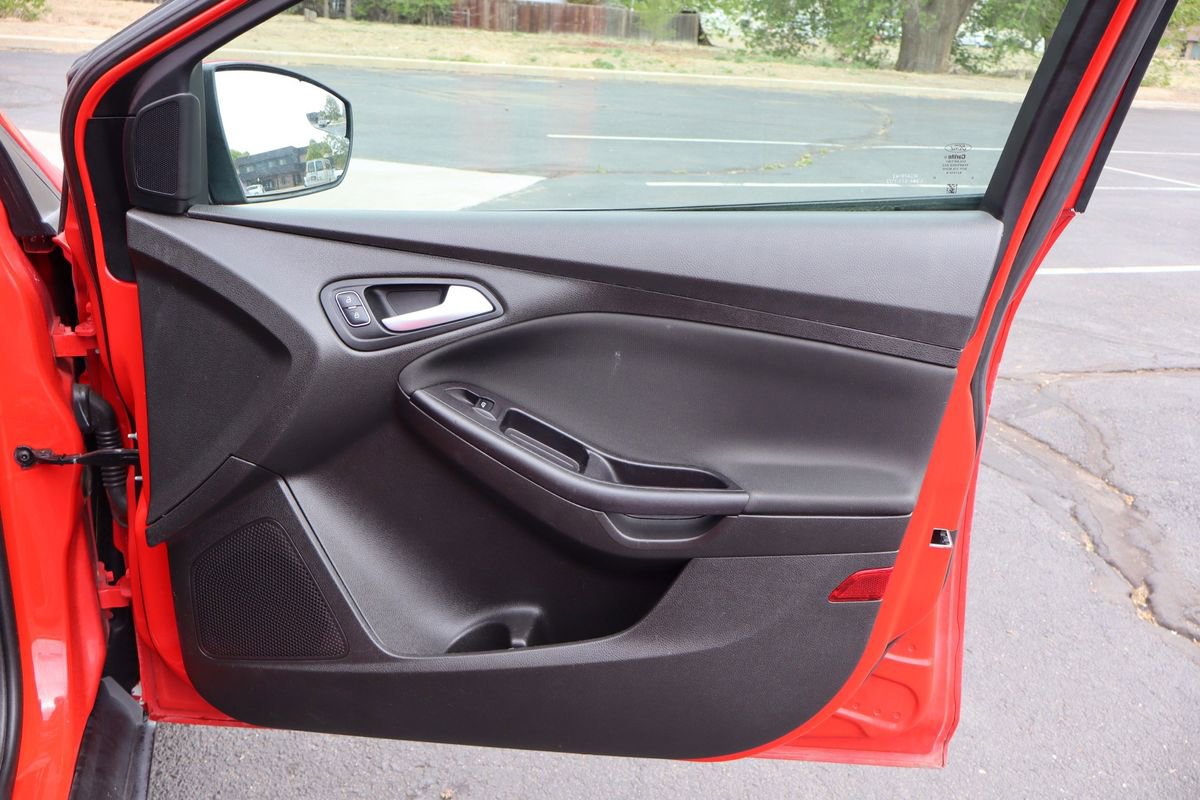 Used 2016 Ford Focus SE FWD image 26