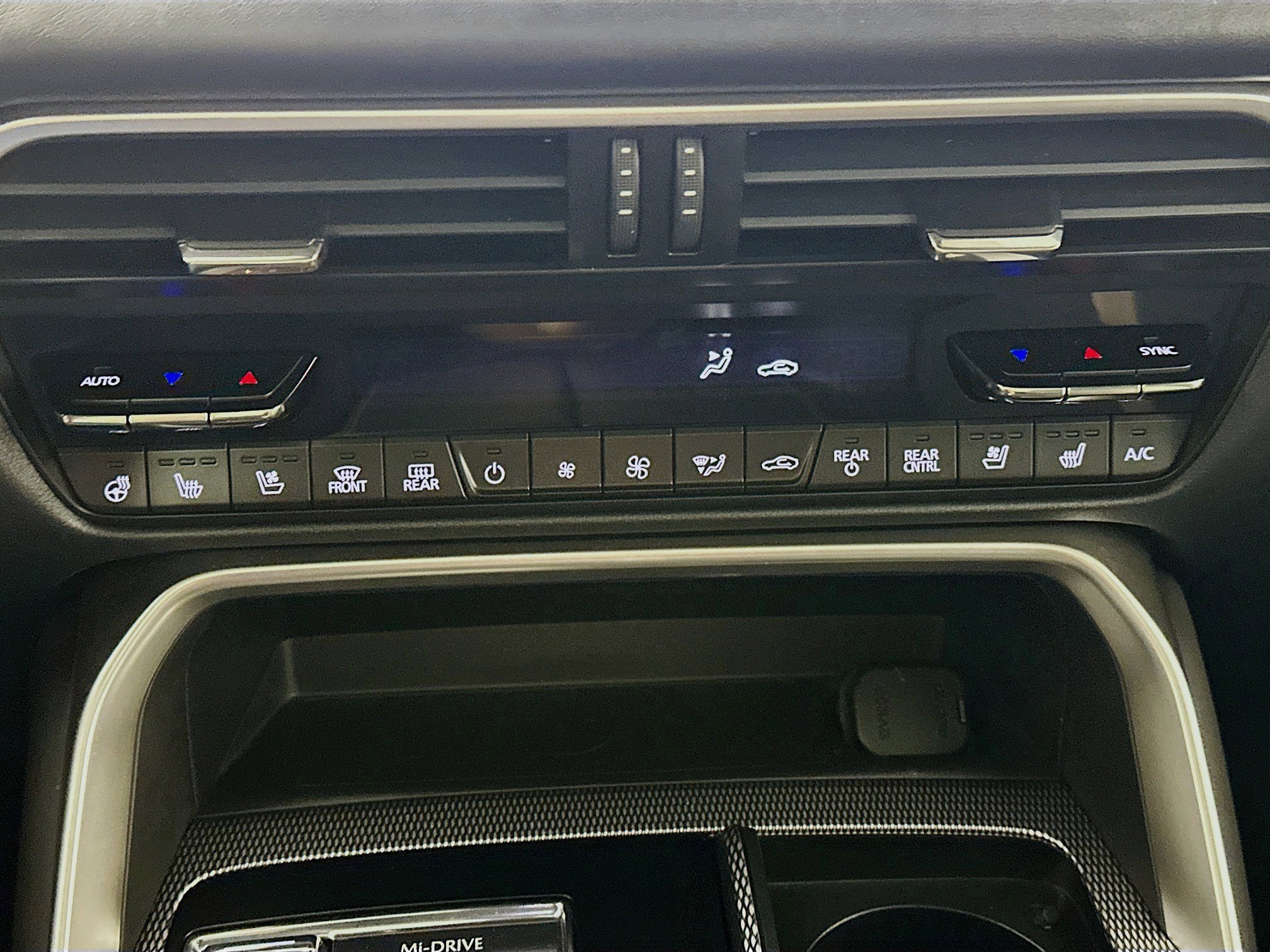 Used 2024 MAZDA CX-90 Plug-In Hybrid w/ Premium Plus image 24