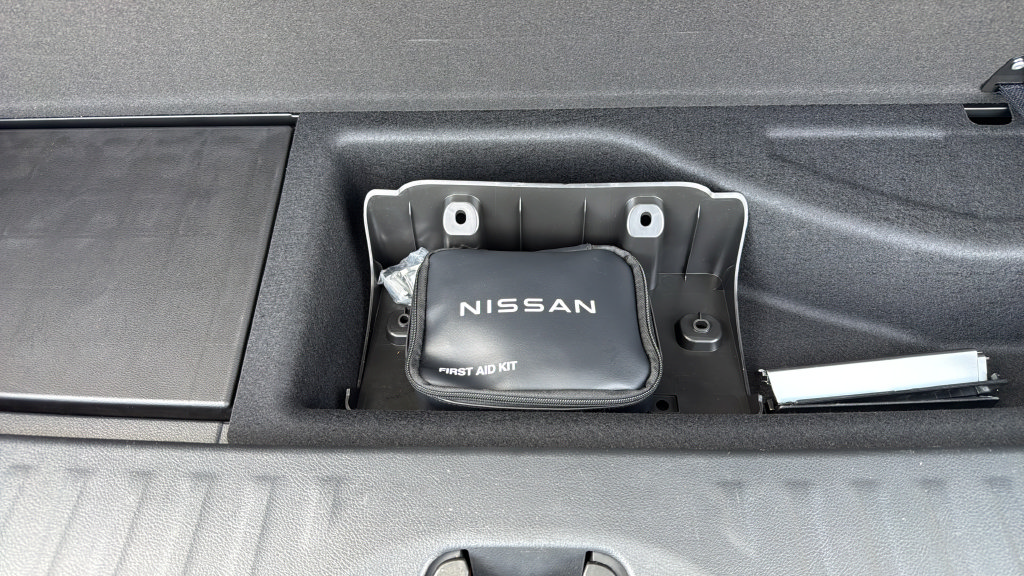 Used 2025 Nissan Armada Platinum w/ Convenience Package AWD/4WD image 34