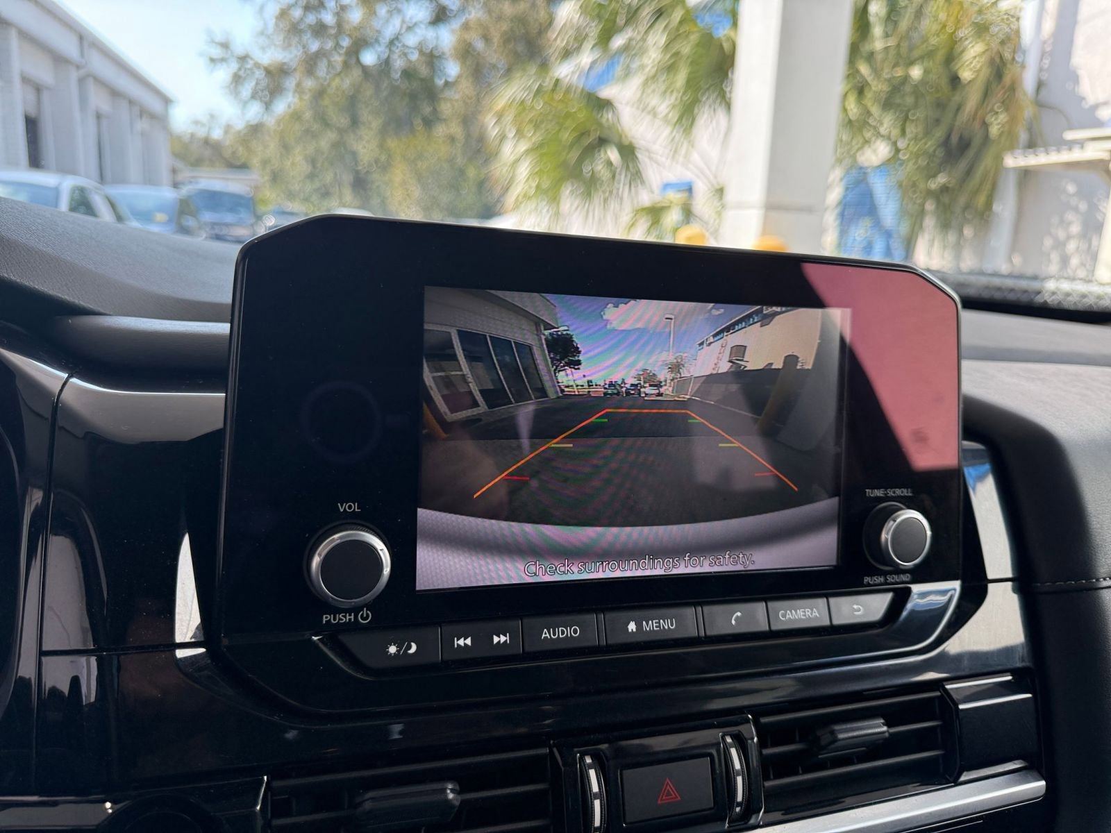 Used 2025 Nissan Pathfinder SV image 25