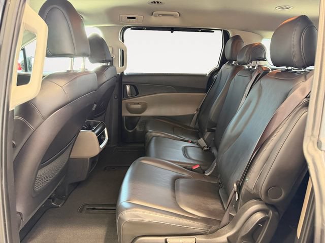 Certified 2025 Kia Carnival EX FWD image 11