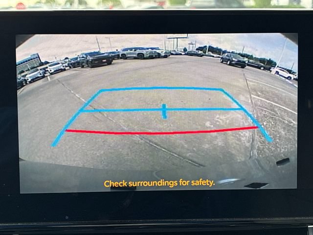 Used 2025 Toyota Sienna XLE FWD image 19