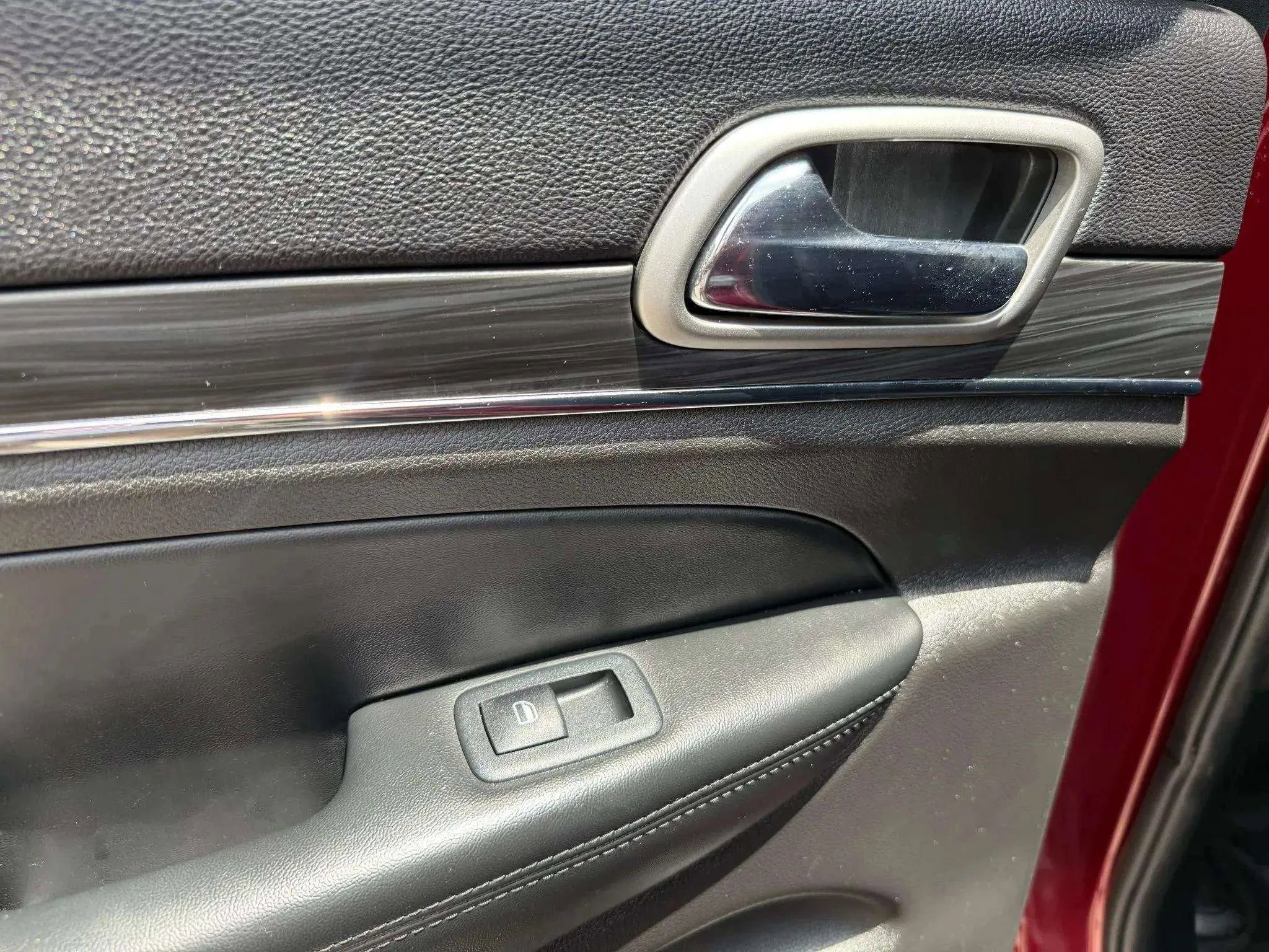 Used 2019 Jeep Grand Cherokee Limited image 20