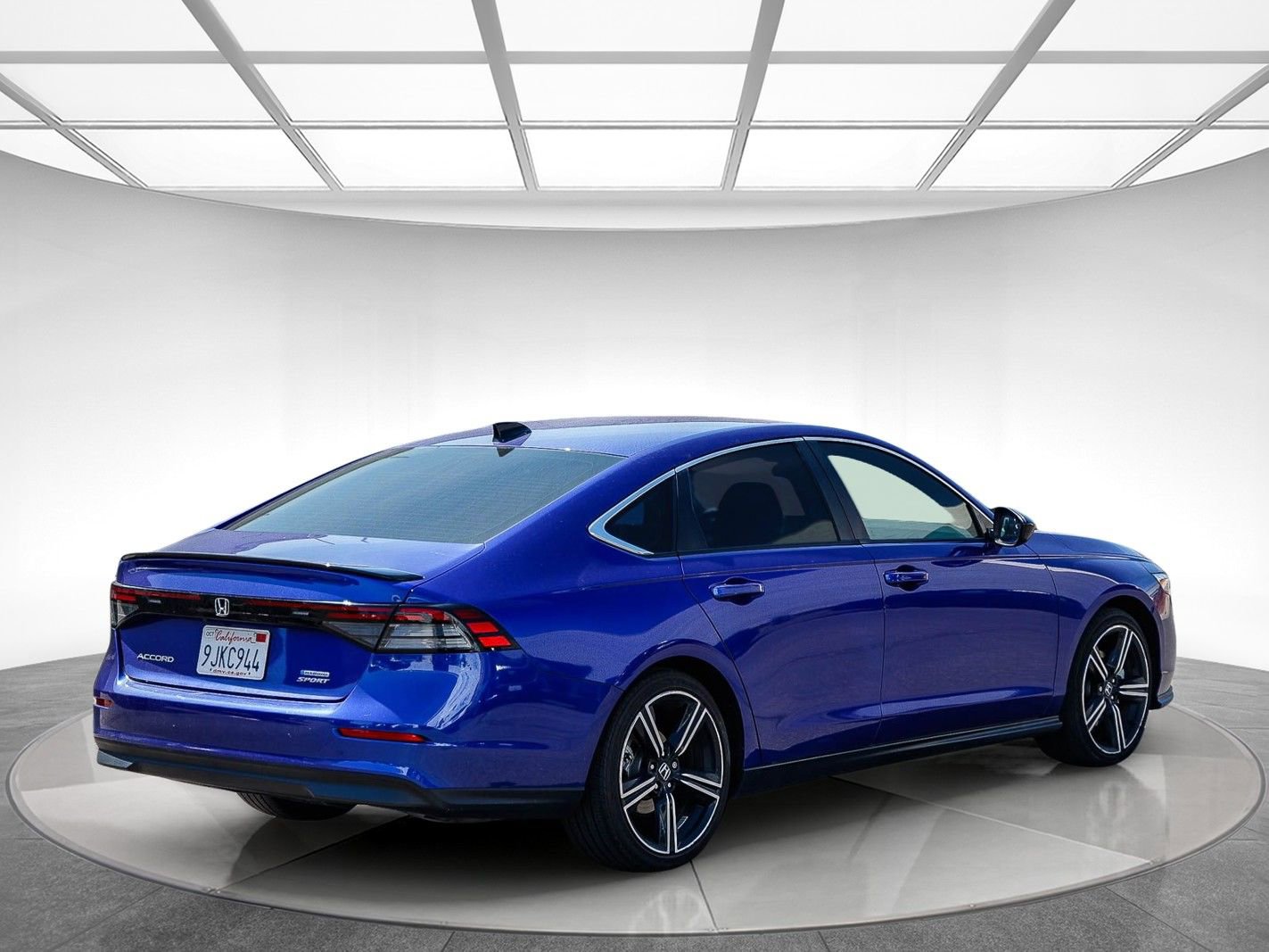 Used 2024 Honda Accord Sport image 3