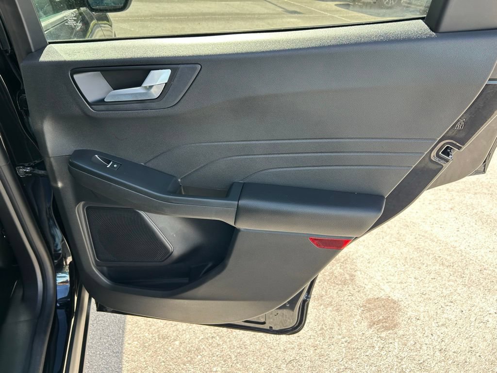New 2023 Ford Escape SE FWD image 45