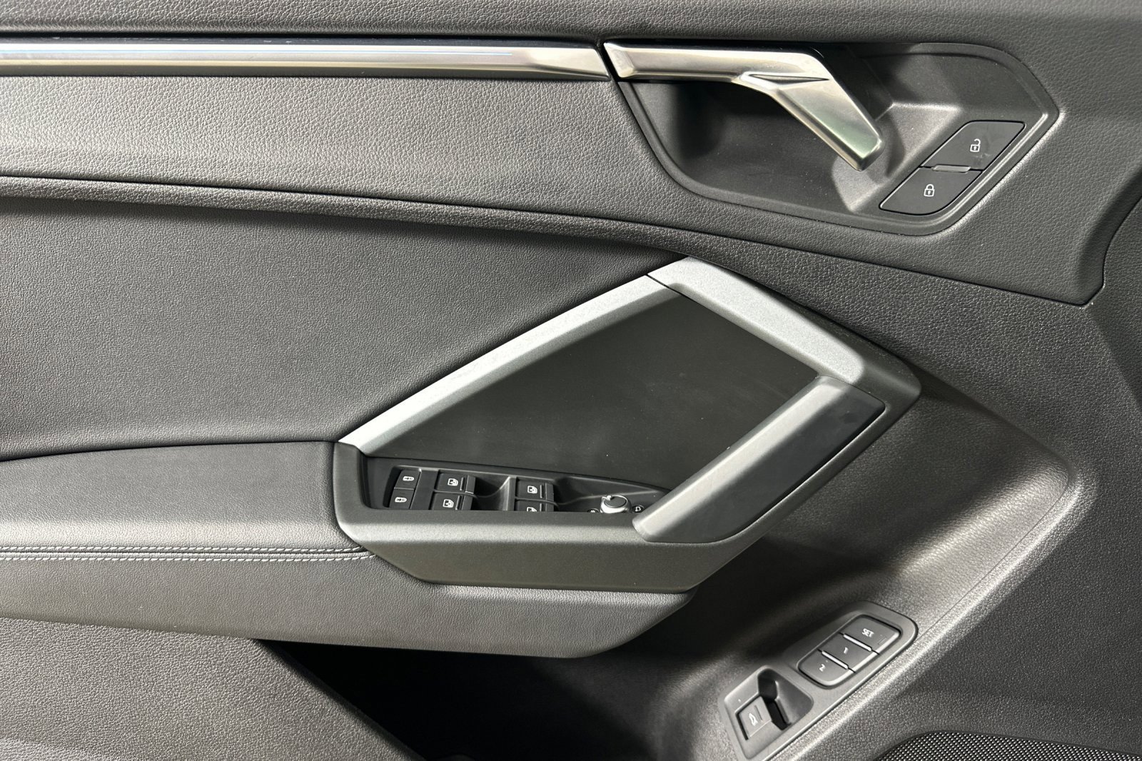 Used 2023 Audi Q3 2.0T Premium Plus w/ Premium Plus Package image 10