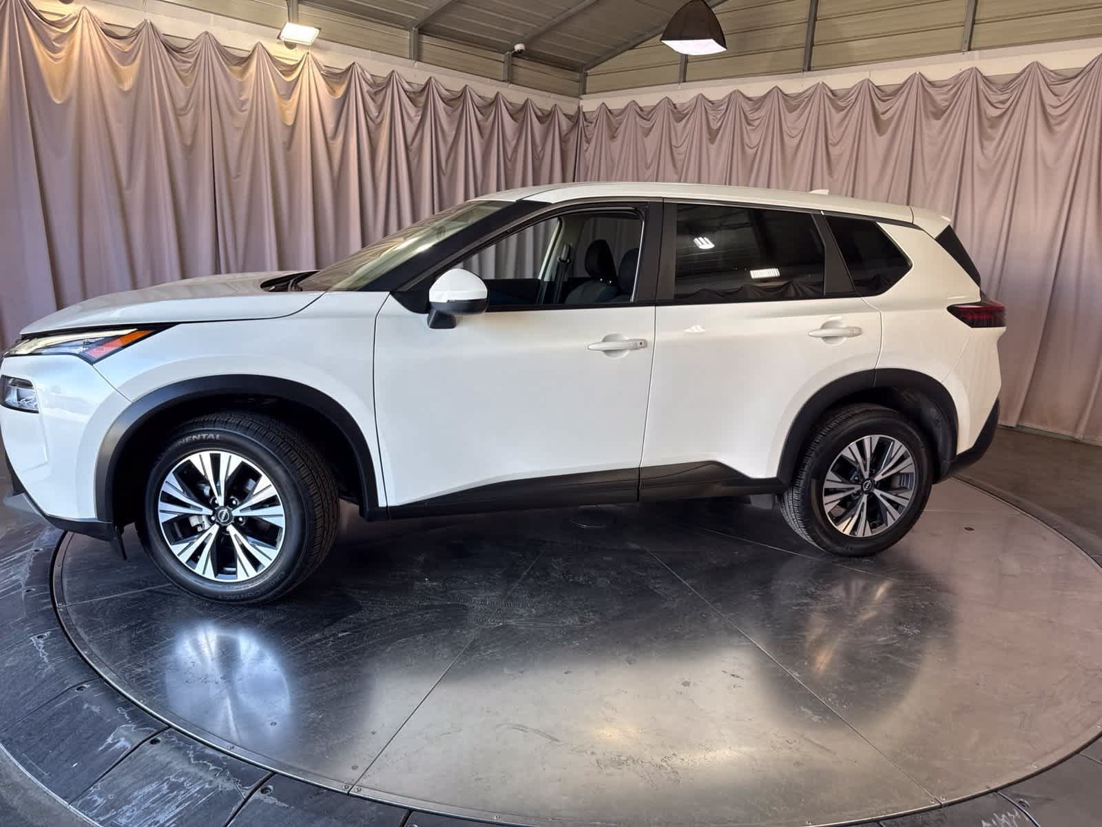 Used 2022 Nissan Rogue SV FWD image 8