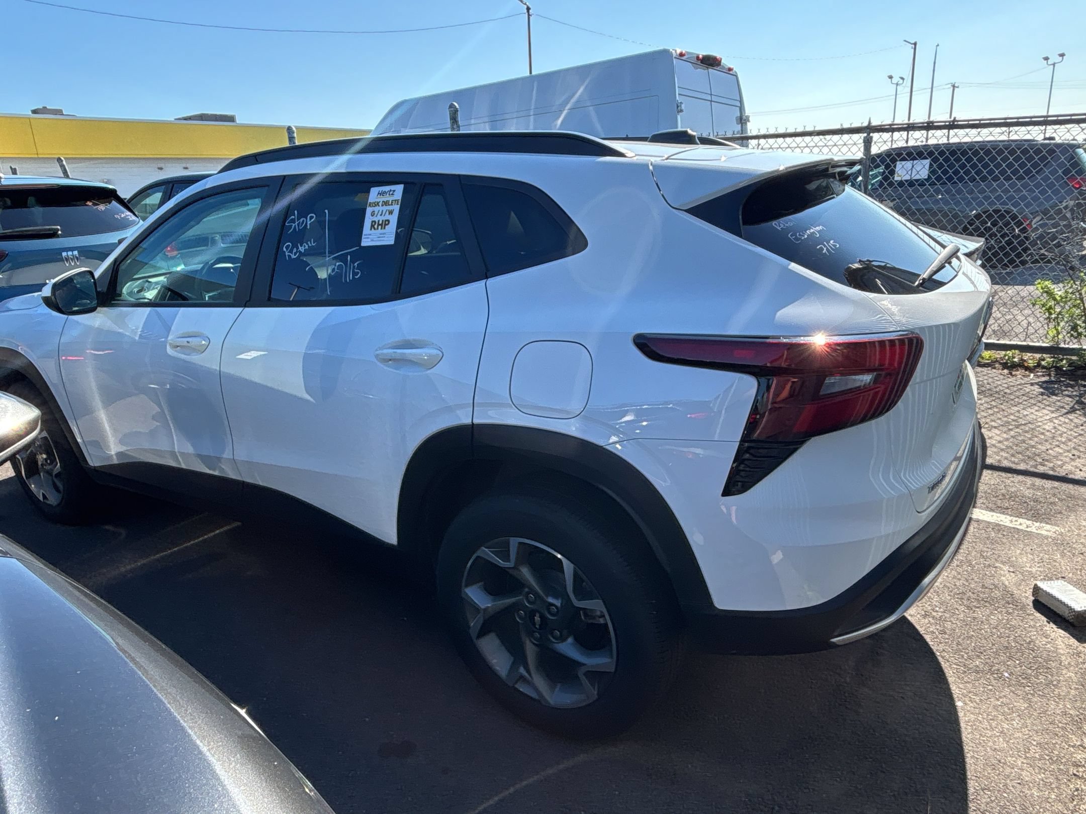 Used 2025 Chevrolet Trax LT w/ LT Convenience Package FWD image 8