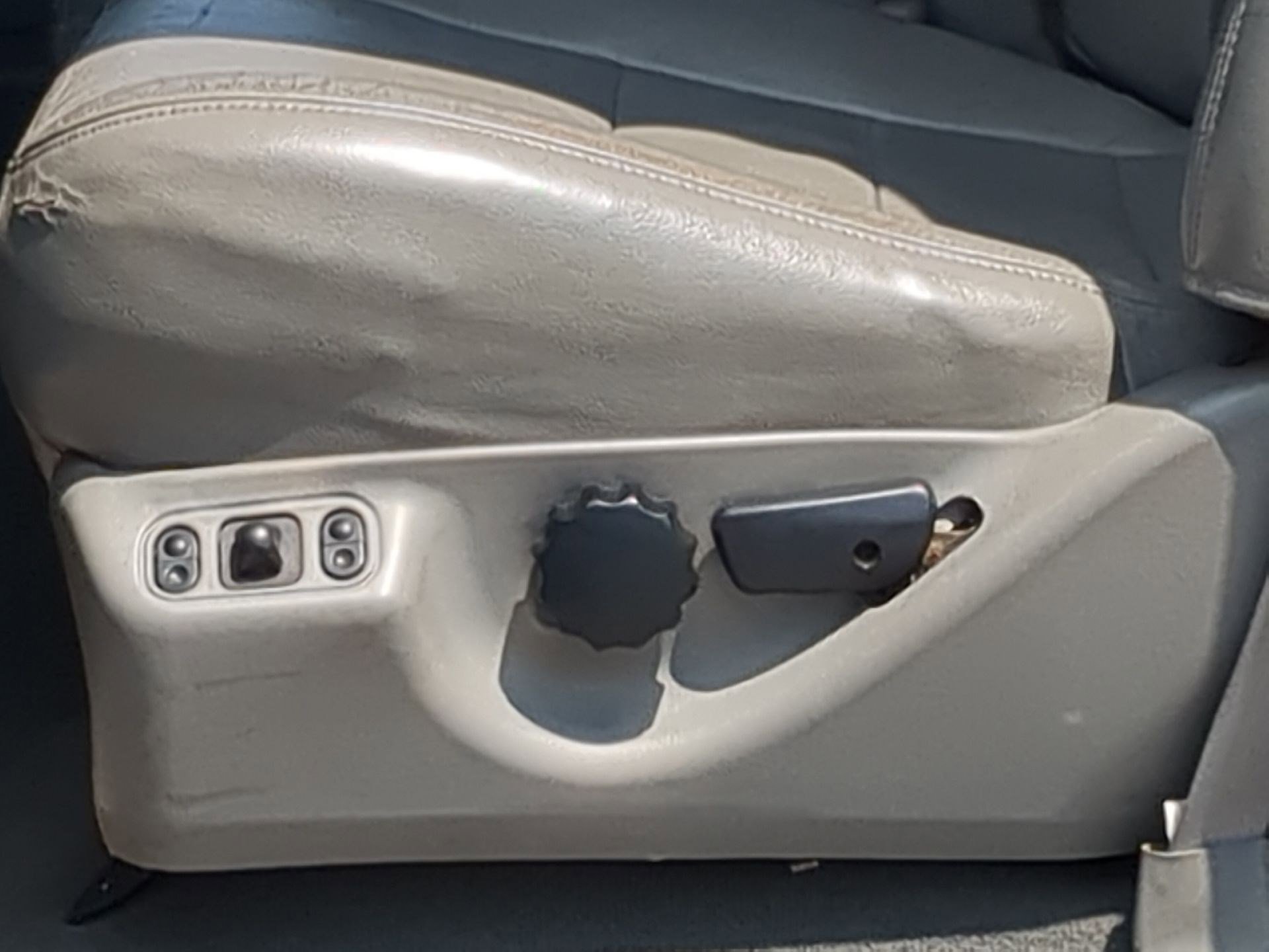 Used 2005 Ford F250 Lariat AWD/4WD image 12