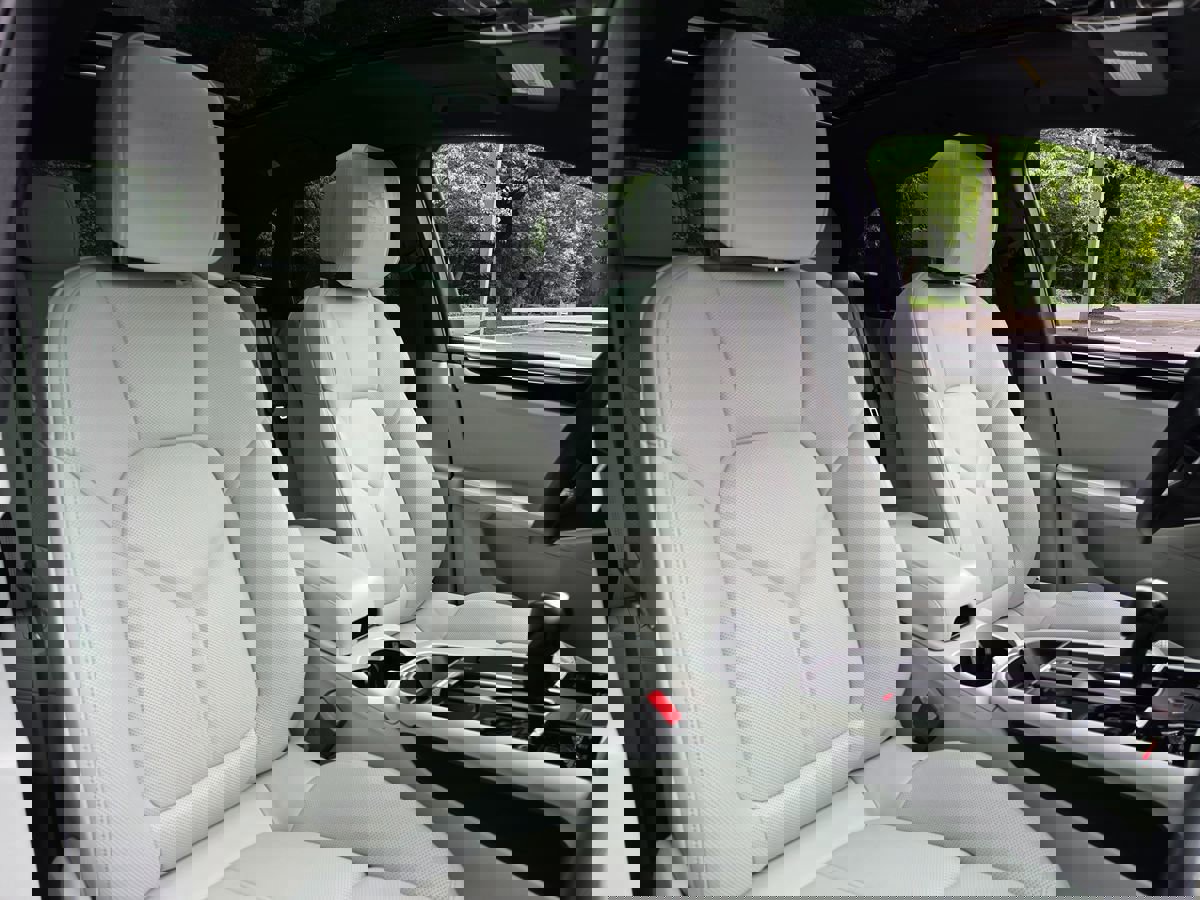 Used 2023 Porsche Macan image 20