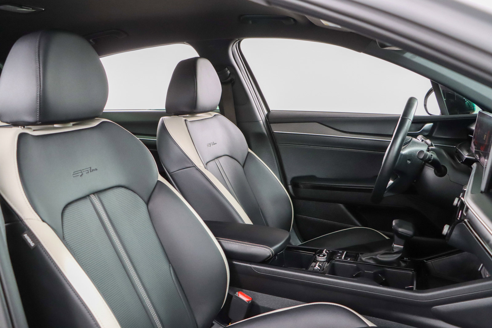 Used 2025 Kia K5 GT-Line image 26