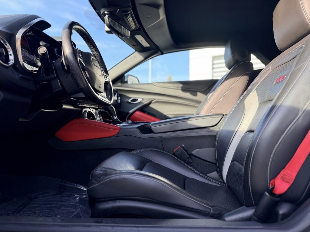 Used 2021 Chevrolet Camaro SS w/ Redline Edition image 11