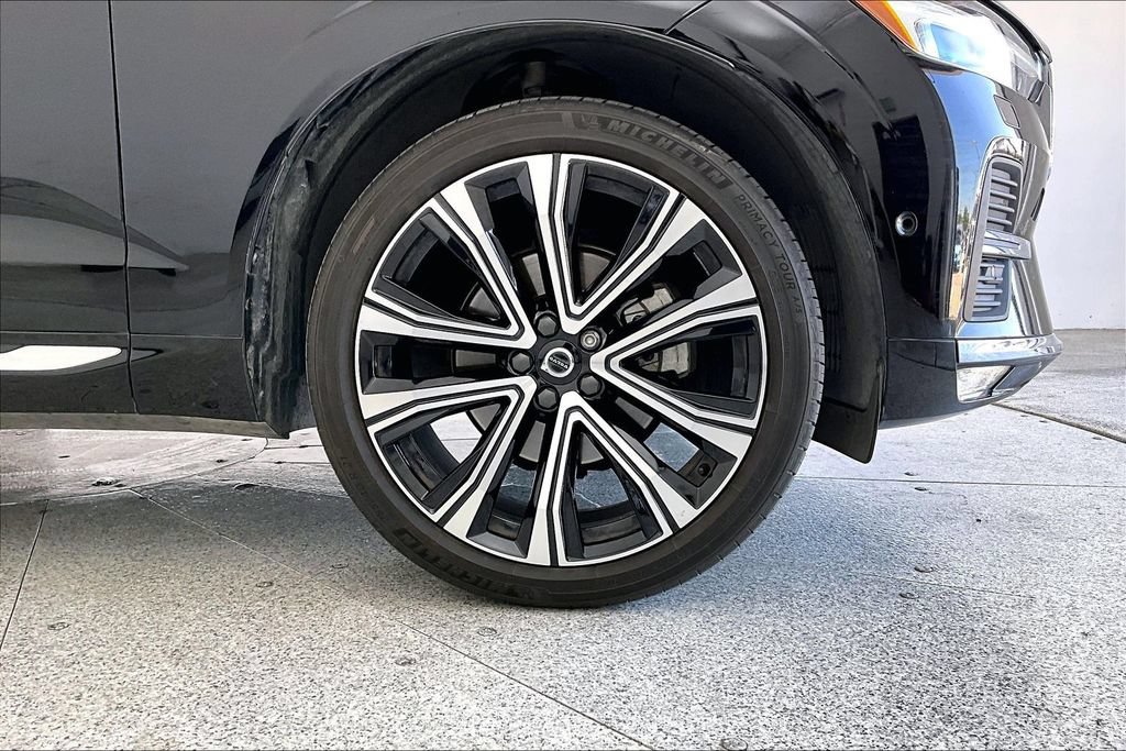 Used 2023 Volvo XC60 B5 Ultimate w/ Climate Package AWD/4WD image 10