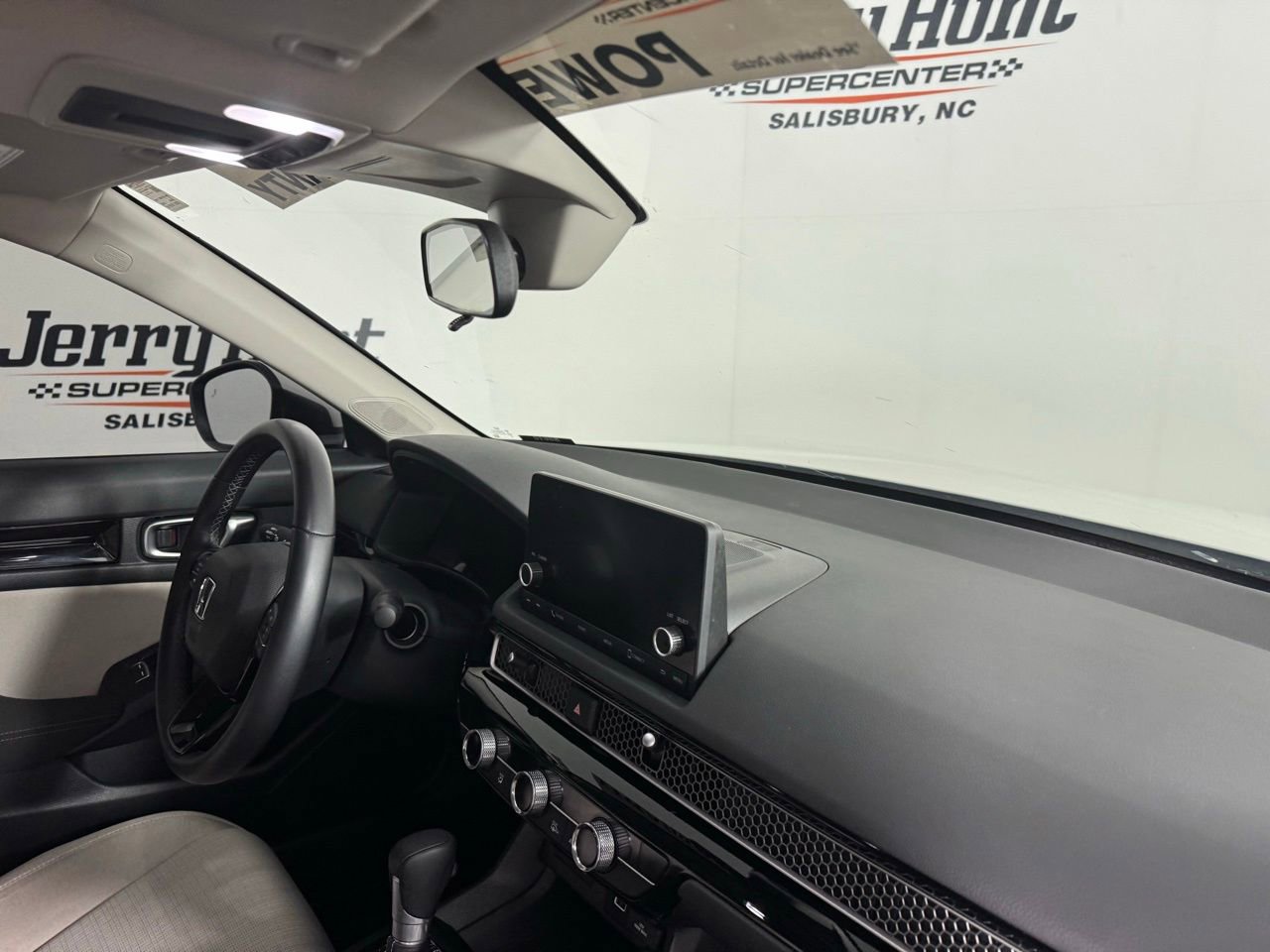 Used 2024 Honda Civic EX image 30