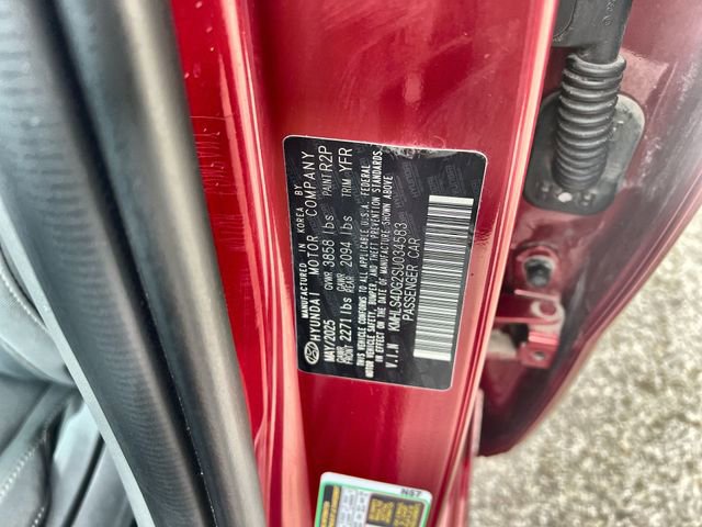 Used 2025 Hyundai Elantra SEL image 33