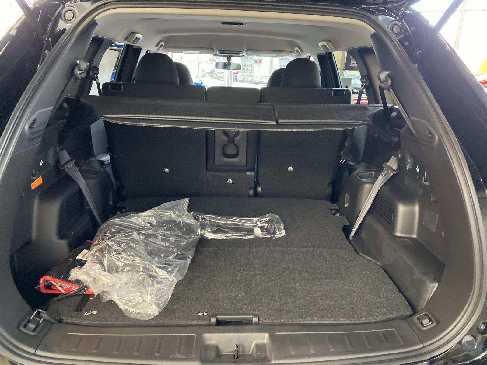 New 2025 Mitsubishi Outlander ES image 6