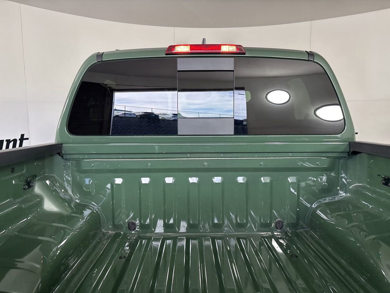 Used 2024 Nissan Frontier PRO-4X w/ Off-Road Protection Package image 24