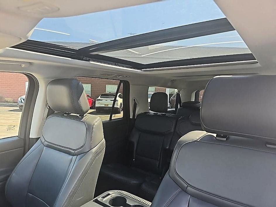 Used 2025 Ford Expedition Max Active AWD/4WD image 29