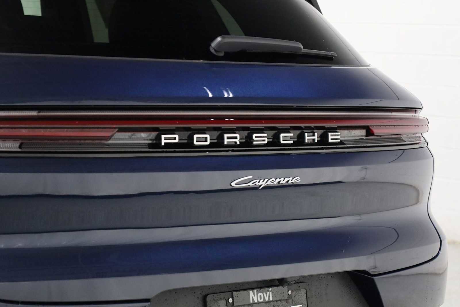 New 2026 Porsche Cayenne E-Hybrid AWD/4WD image 7