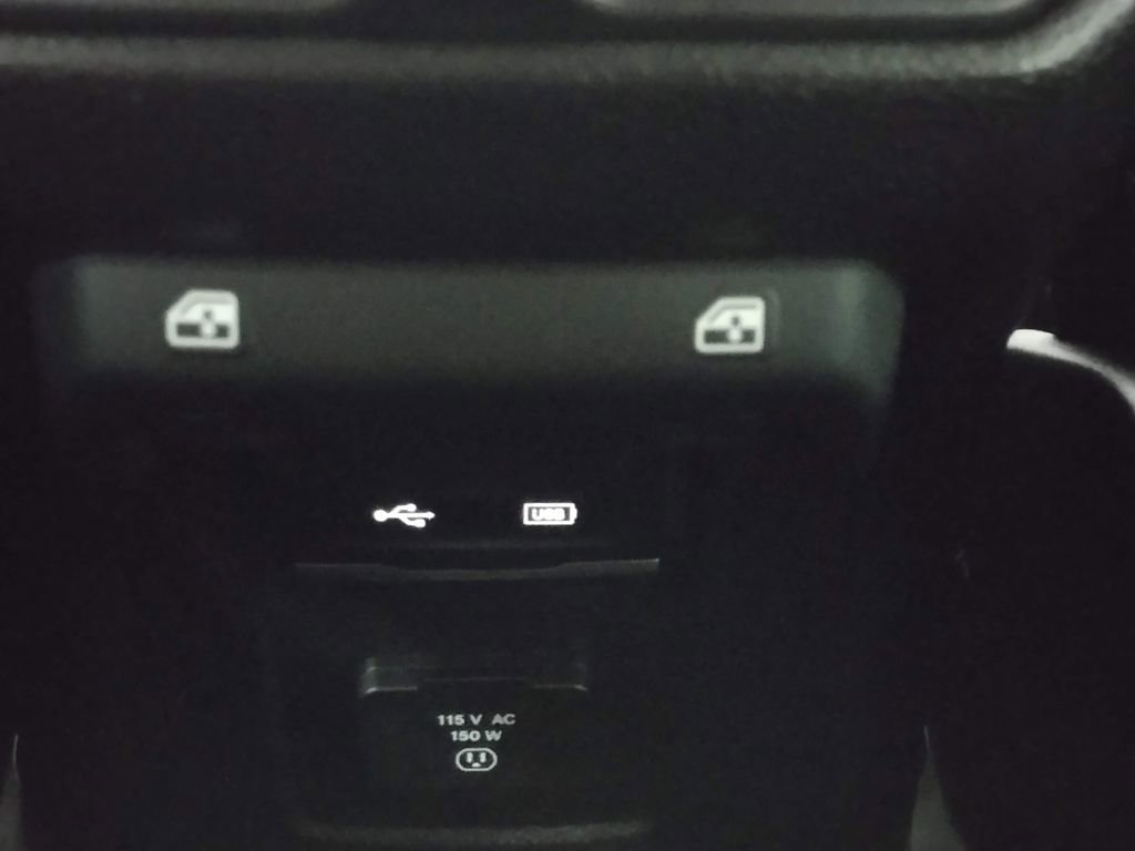 Used 2020 Jeep Wrangler Unlimited Sahara image 48