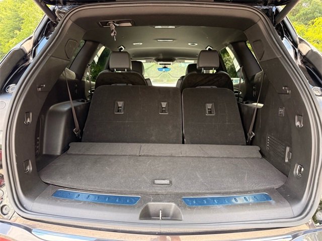 Used 2024 Buick Enclave Premium image 25