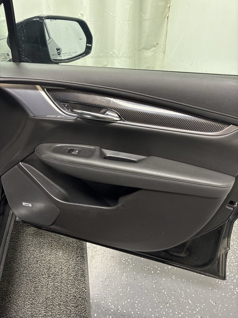Used 2024 Cadillac XT6 Sport w/ LPO, Floor Liner Package AWD/4WD image 33