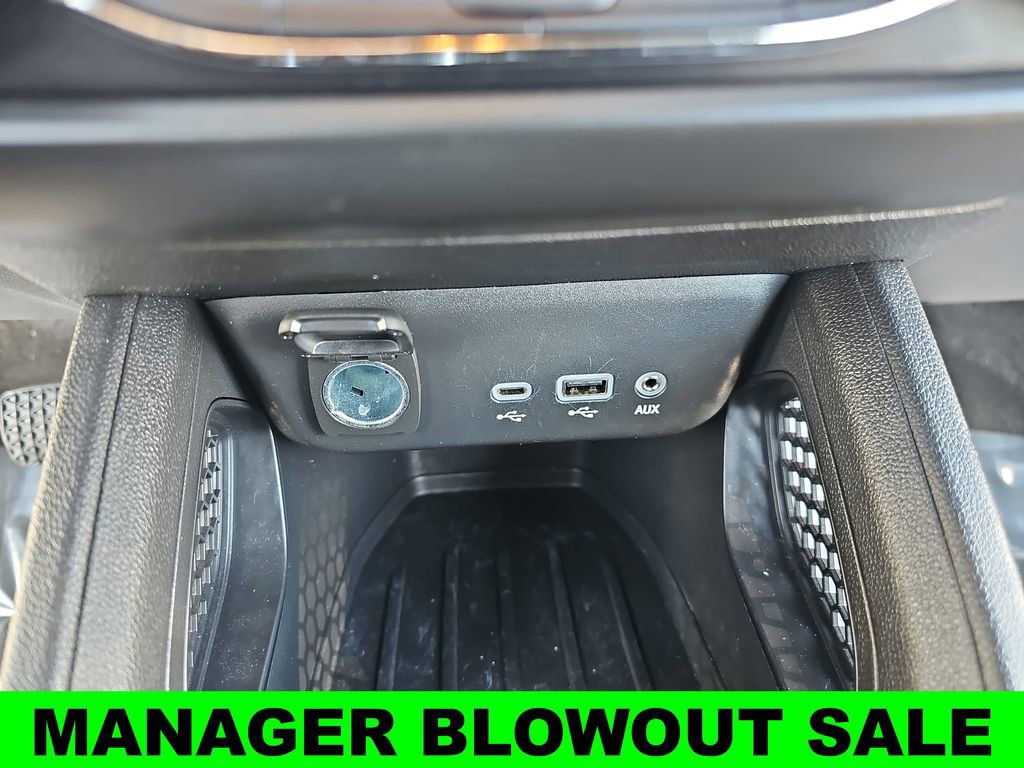 Used 2023 Chevrolet TrailBlazer RS image 24