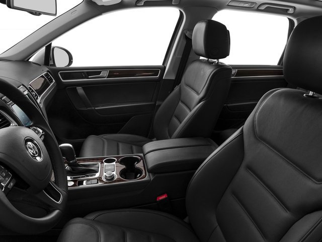 Used 2017 Volkswagen Touareg Executive AWD/4WD image 9
