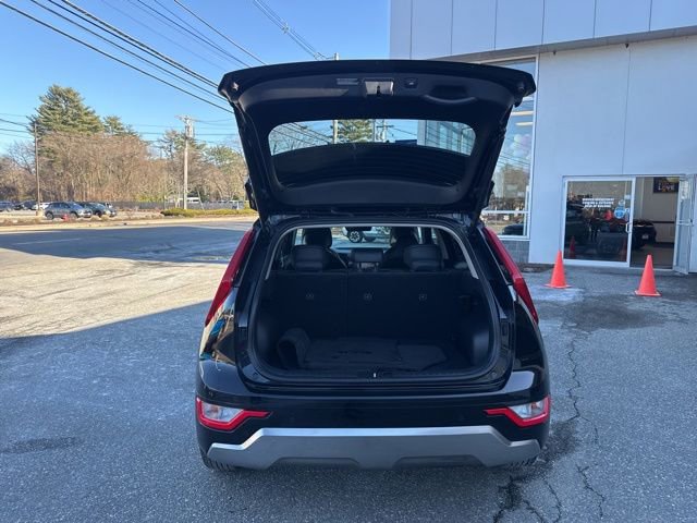 Used 2024 Kia Niro SX image 11