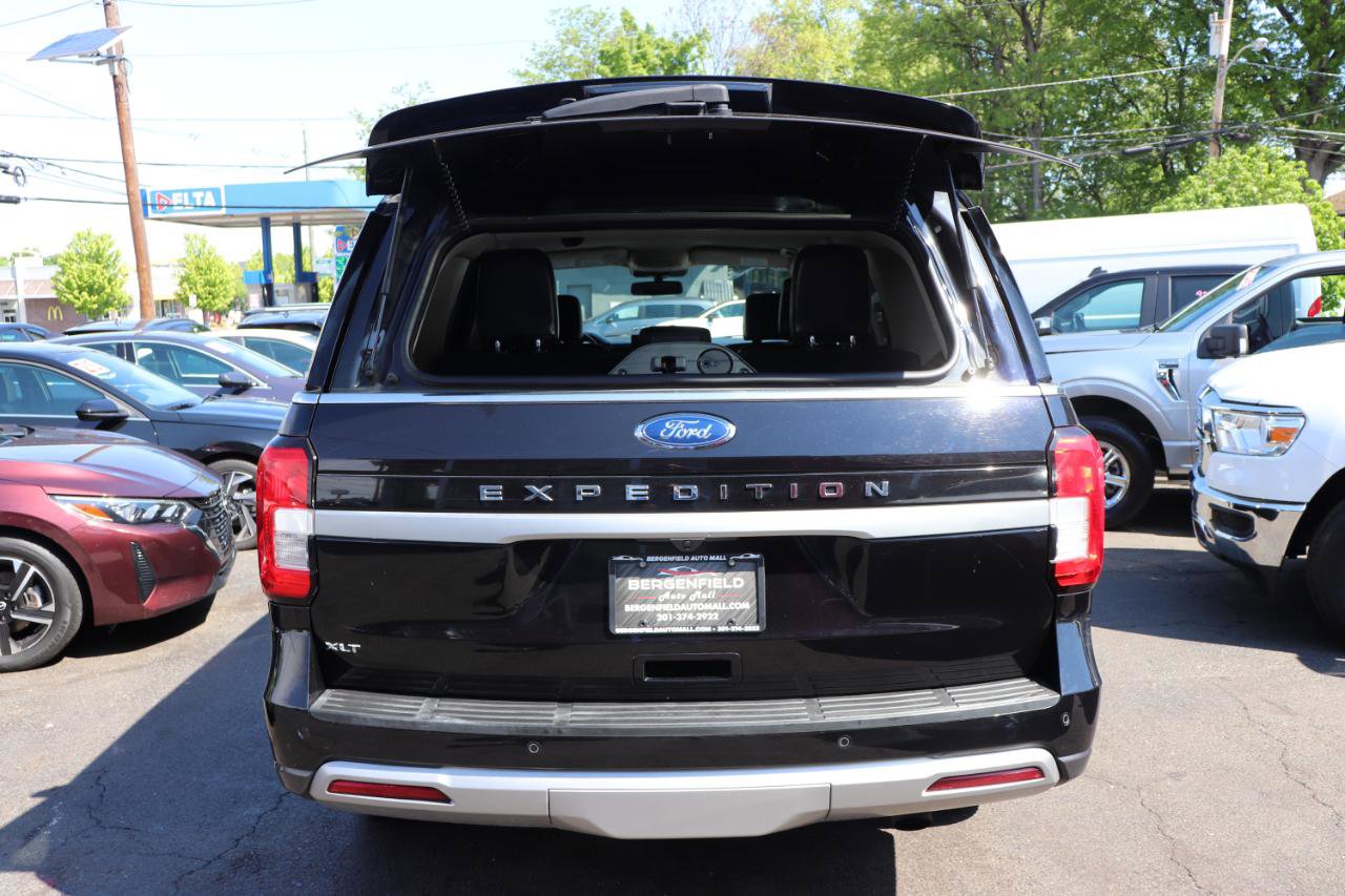 Used 2024 Ford Expedition XLT AWD/4WD image 58