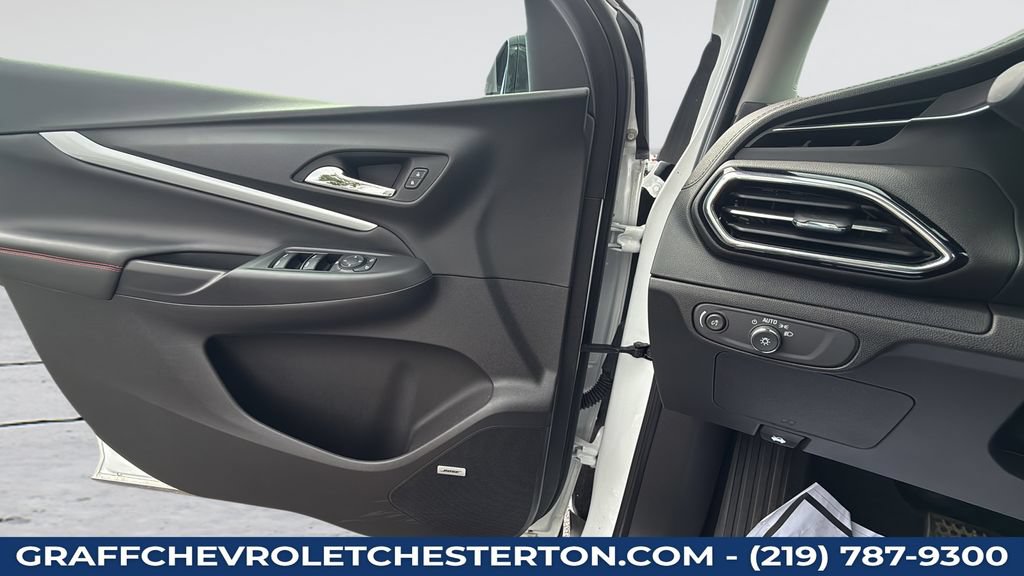 Used 2023 Chevrolet Bolt EUV Premier w/ Sun & Sound Package FWD image 26