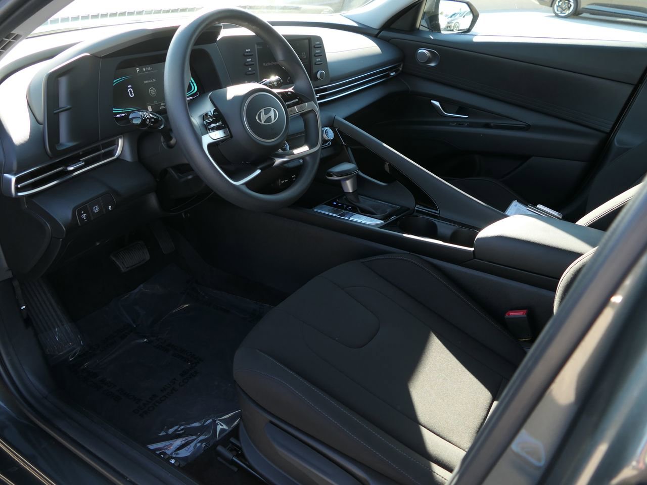 Used 2025 Hyundai Elantra Blue image 11