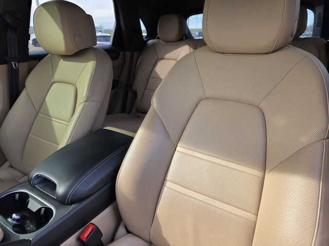 Used 2022 Porsche Cayenne S AWD/4WD image 13