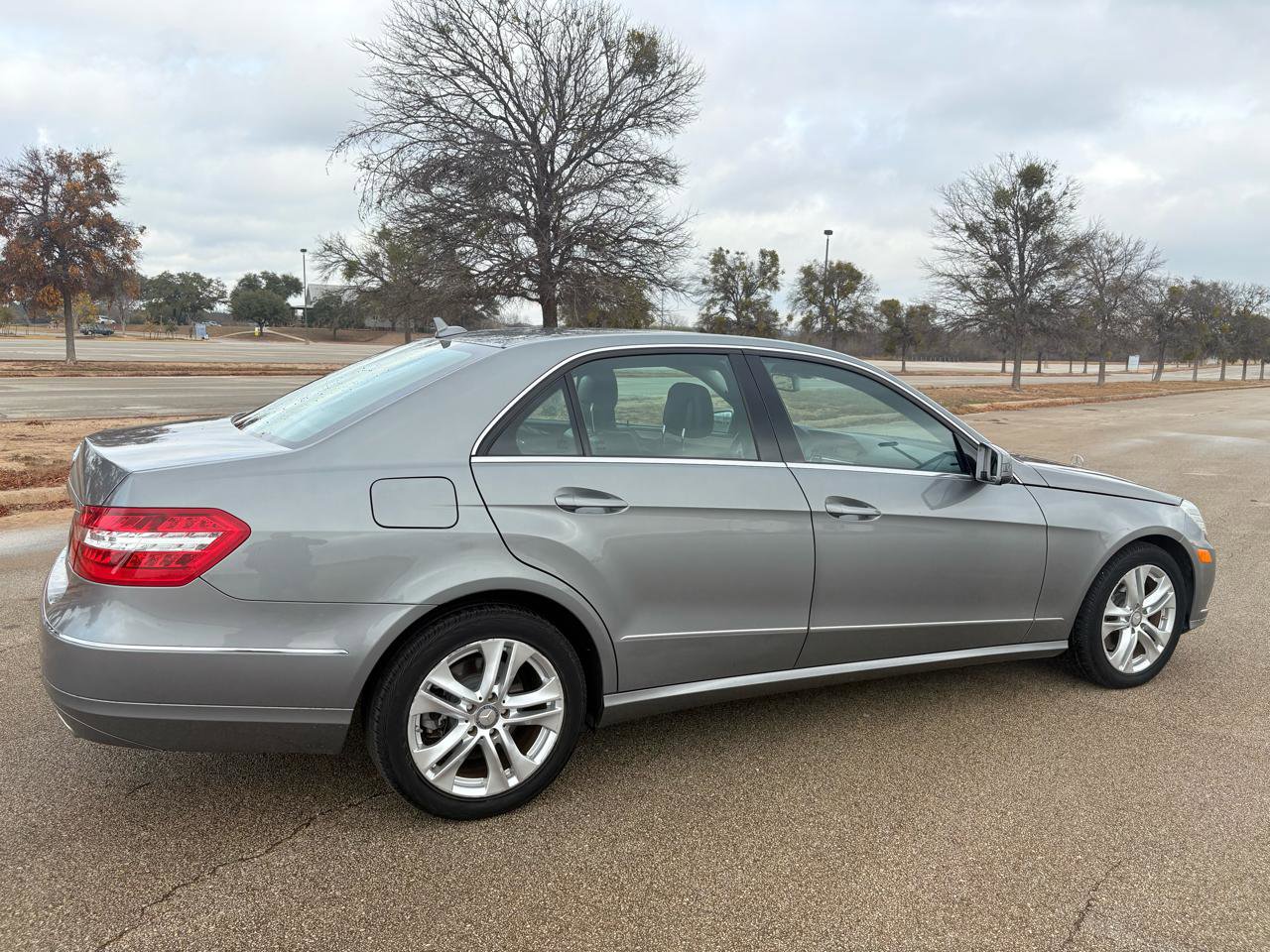 Used 2011 Mercedes-Benz E 350 Sedan image 60