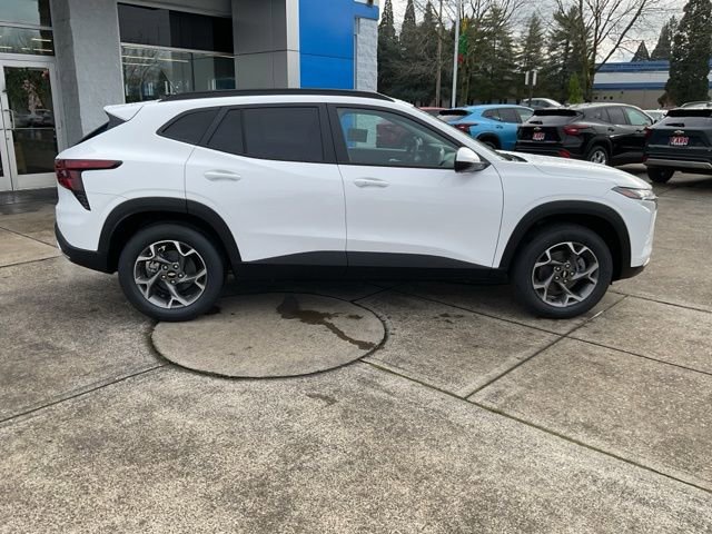 New 2026 Chevrolet Trax LT w/ Driver Confidence Package image 10