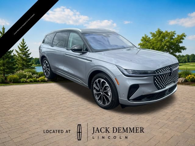 Certified 2024 Lincoln Nautilus Reserve w/ Equipment Group 202A AWD/4WD image 10
