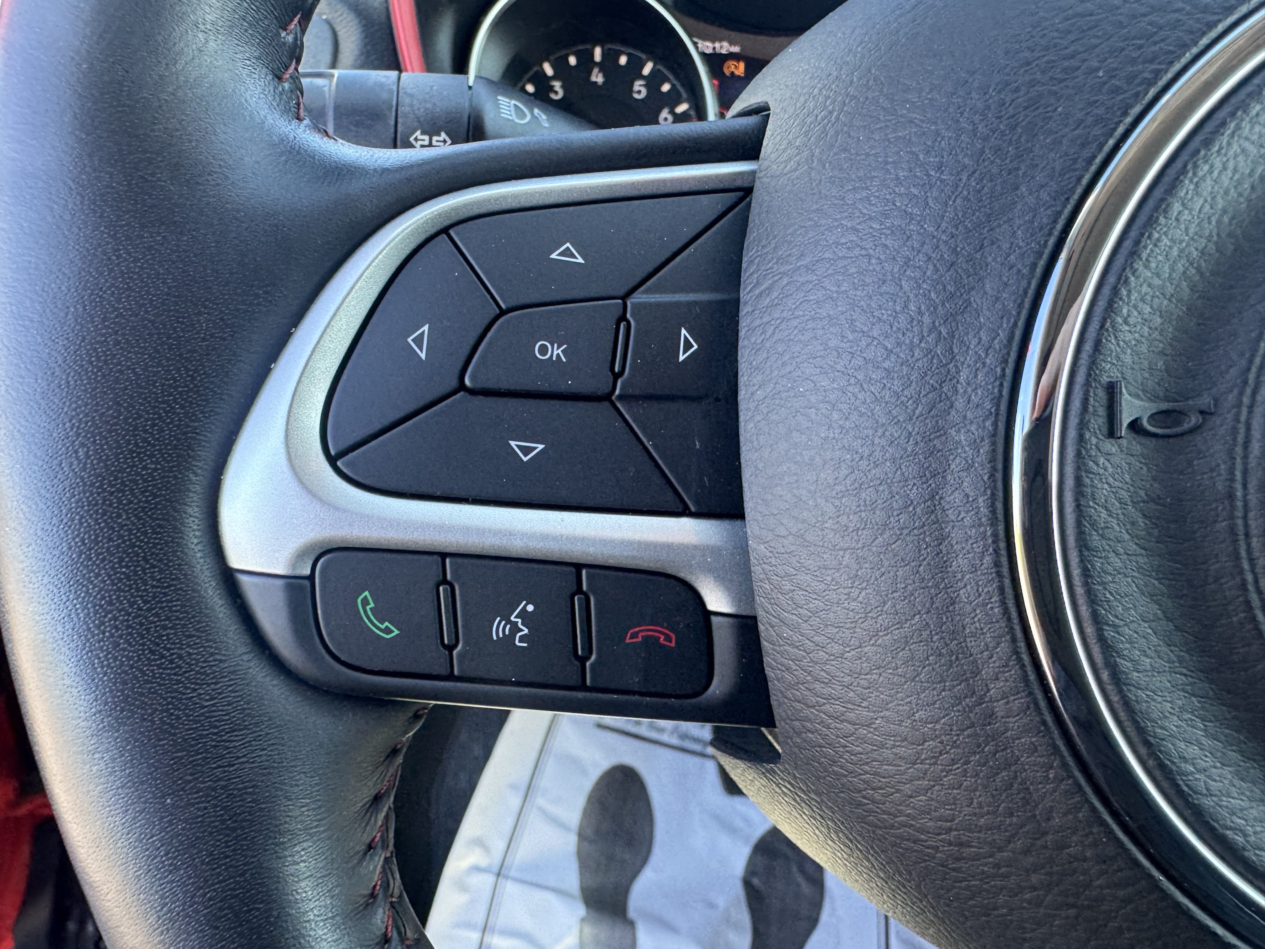Used 2019 Jeep Compass Trailhawk w/ Leather Interior Group AWD/4WD image 18