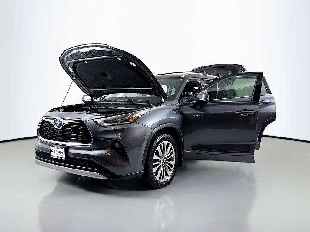 Used 2021 Toyota Highlander Platinum image 24